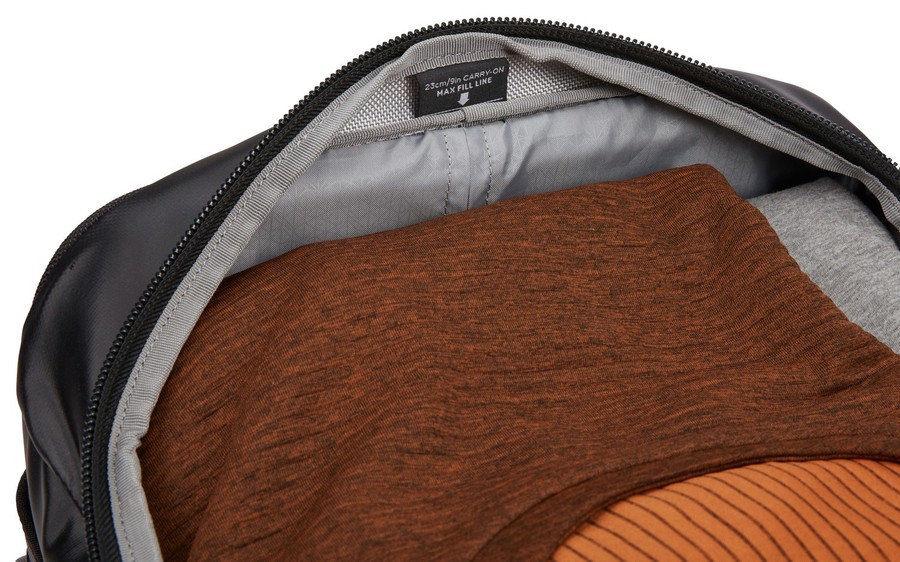 Új - THULE Chasm Carry On gurulós bőrönd 40L Fekete (3204288)