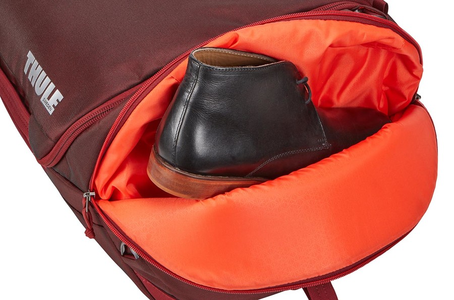 THULE Subterra utazótáska 60L vörös (TSWD360)